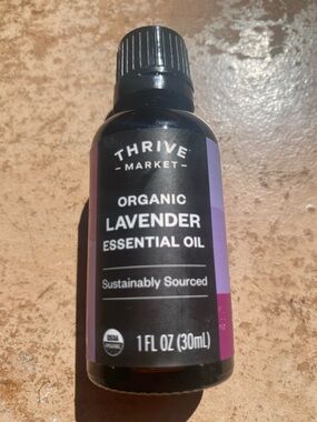 Organic Lavender Essential Oil 1oz Thrive Market NWT